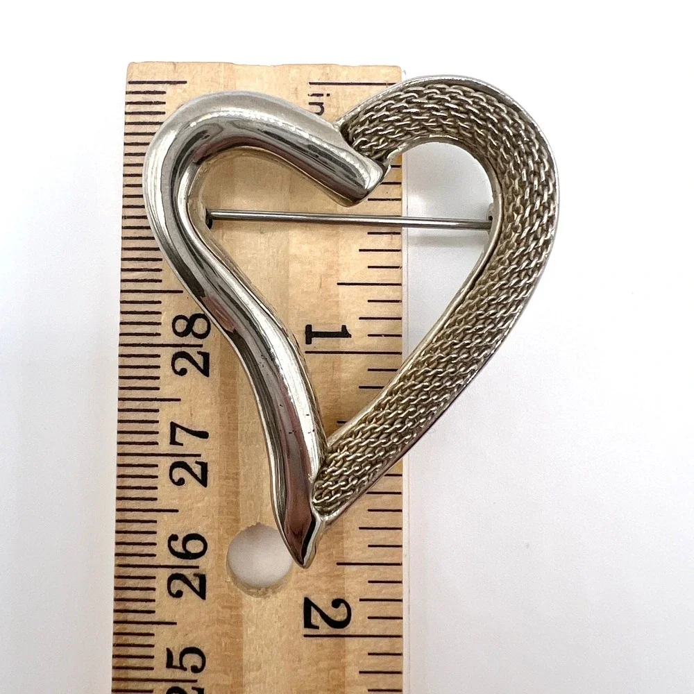 Vintage Silver Tone Mixed Texture Open Heart Brooch Mesh Detail Pin